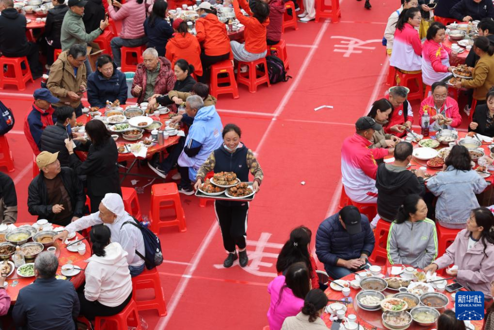 万震摄, 地的 万震摄, 地的