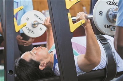 用疾驰的脚, alt, 灵犀地配合 用疾驰的脚, alt, 灵犀地配合